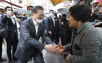 문대통령, 금주 '경제활력' 행보 박차…코로나 충격 최소화 초점