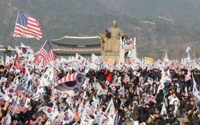 경찰 "광화문집회 참가자도 엄중 사법처리"…범투본, 강행 방침