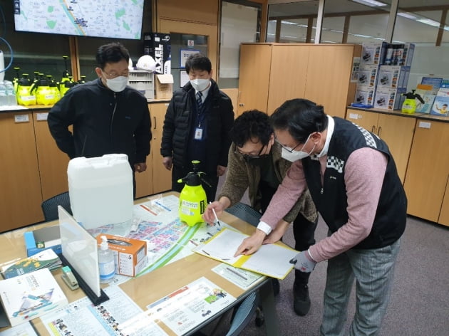 산단공 서울본부 "수 천명 밀집한 지식산업센터 집단감염 막아라"