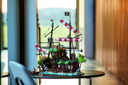 '레고 아이디어 바라쿠다 해적들'을 고안한 레고 아티스트 파블로 산체스 히메네즈.