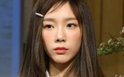 SM "태연 오늘(9일) 부친상…신곡 '해피' 공개 잠정 연기" [공식]