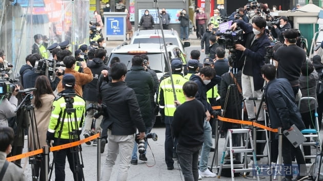 [포토] 검찰 향하는 조주빈