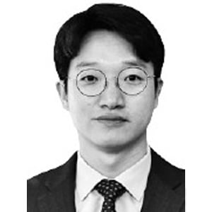 [편집국에서] '경제 위기에 강한 한국' 다시 증명하려면