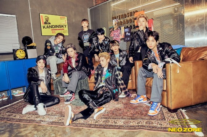 ‘K-POP 영웅’ NCT 127, 美 빌보드 메인 차트 2주 연속 차트인