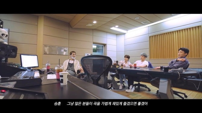 위너, 신곡 `뜸` 인터뷰 영상 공개…‘설렘지수 폭발’