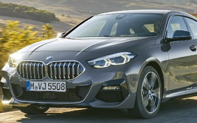 "시선을 즐겨라"…자동 주차 기능 갖춘 BMW 첫 소형 4도어 쿠페