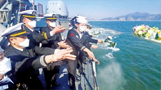 피격 10주기…천안함 46용사를 기리며