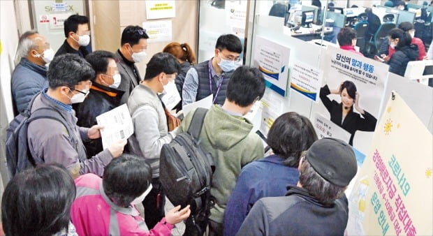 한시가 급한 소상공인에 ‘대출 홀짝제’