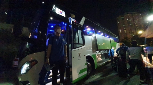 프로축구 수원, 코로나19 탓 고난의 18시간 ACL 원정길
