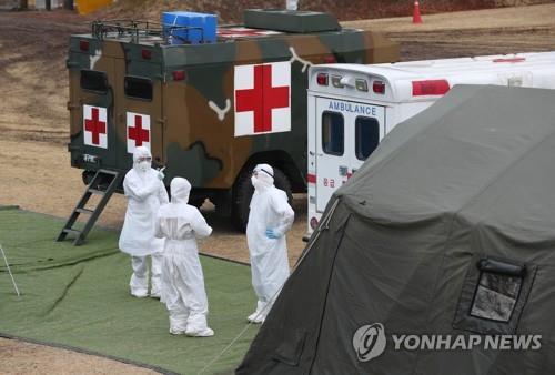 '코로나 최전선'…군, 병원에 확진자 수용·의료진 1000여명 투입