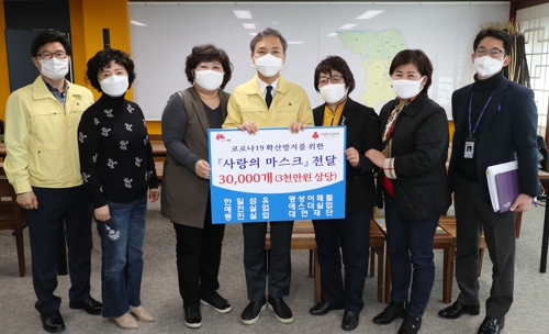 마스크 3만장 기증한 전주 섬유업체들…"소외계층에 써달라"