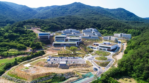 "어려울 때 도와야 친구"…영덕·경주 대구 경증환자 수용(종합)