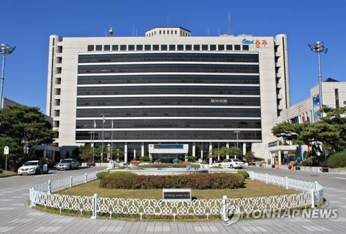 충주시 "코로나19 취약 독거노인에 일상생활 필수 서비스 제공"
