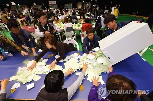 "이번엔 누가"…전북 선거구 10곳 중 절반서 '리턴매치'
