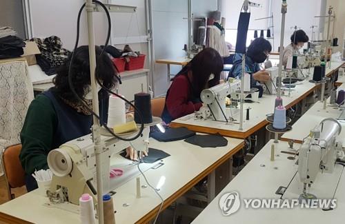 "청주교도소서도 마스크 제작"…코로나19 극복에 재소자 동참