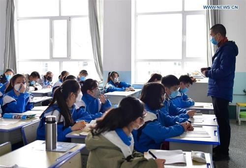 중국, 코로나19 소강 속 단계적 개학…내주부터 본격 수업 시작