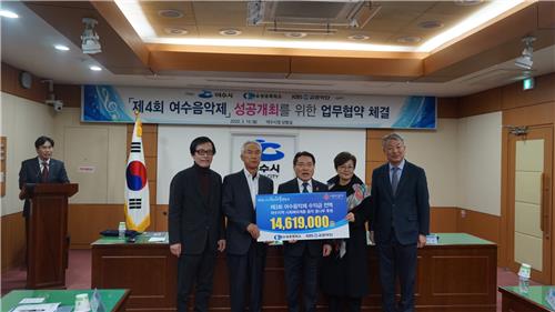 [문화소식] 스톰프뮤직, 테너 최원휘와 전속계약