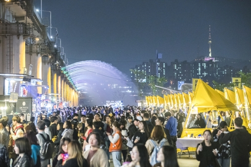 야간관광 앞세워 관광산업 활성화…전국단위 안내서 발간