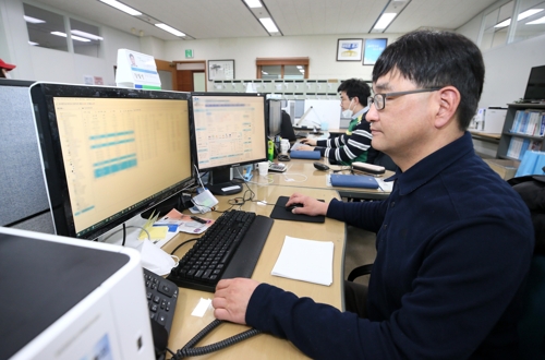 용인시 공무원 '코로나19 자가격리 모니터링 웹' 개발