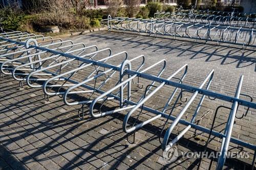 코로나 공식 생필품…벨기에 감자튀김·프랑스는 와인