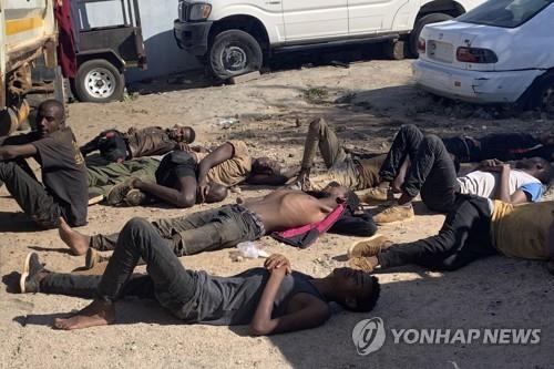 모잠비크서 밀입국자 64명 컨테이너 안에 숨진 채 발견(종합)