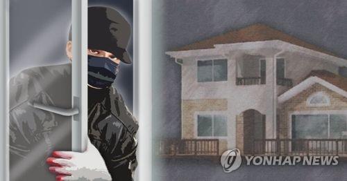 여주 농가주택에 괴한 침입 현금 3천만원 강탈…용의자 추적 중