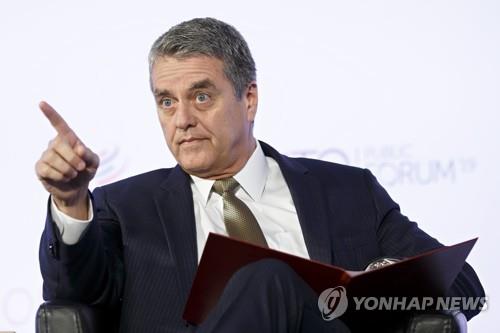 WTO 사무총장 "코로나19로 국가 간 무역 급감할 것"