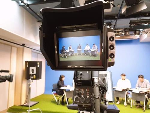 "4월 6일 개학한다면"…코로나19 대응 매뉴얼로 본 학교 풍경