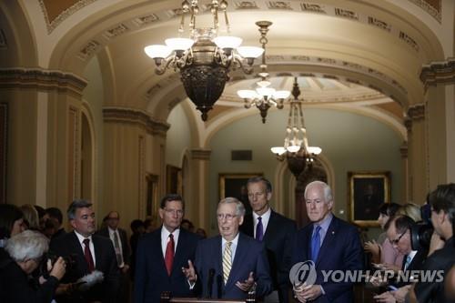 미 뉴욕증시, 경기부양책에 급등…다우 1,350P↑, 사흘연속 상승