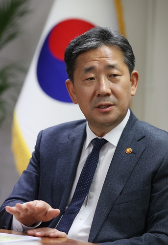 박양우 장관 "극장 영화발전기금 면제 쉽지않지만 법개정 검토"