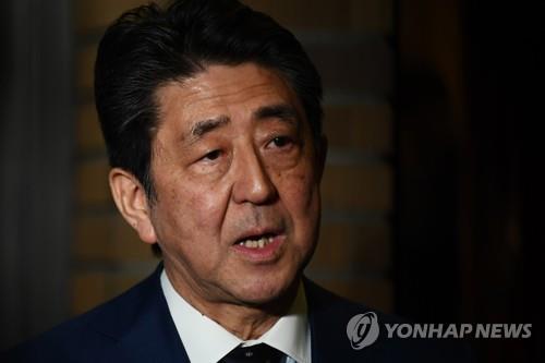 고이케 지사 '도쿄봉쇄' 언급 논란…길거리 반응은 '무책임'