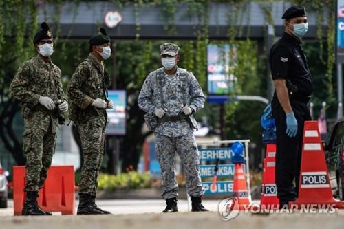 말레이시아 코로나19 확진 2천320명…한국인 2명 조깅하다 체포