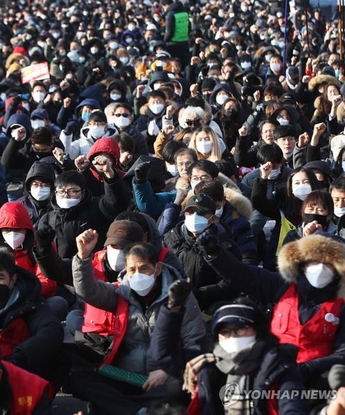 "한국·일본 정년 보장 노동구조, 코로나19 충격 줄인다"