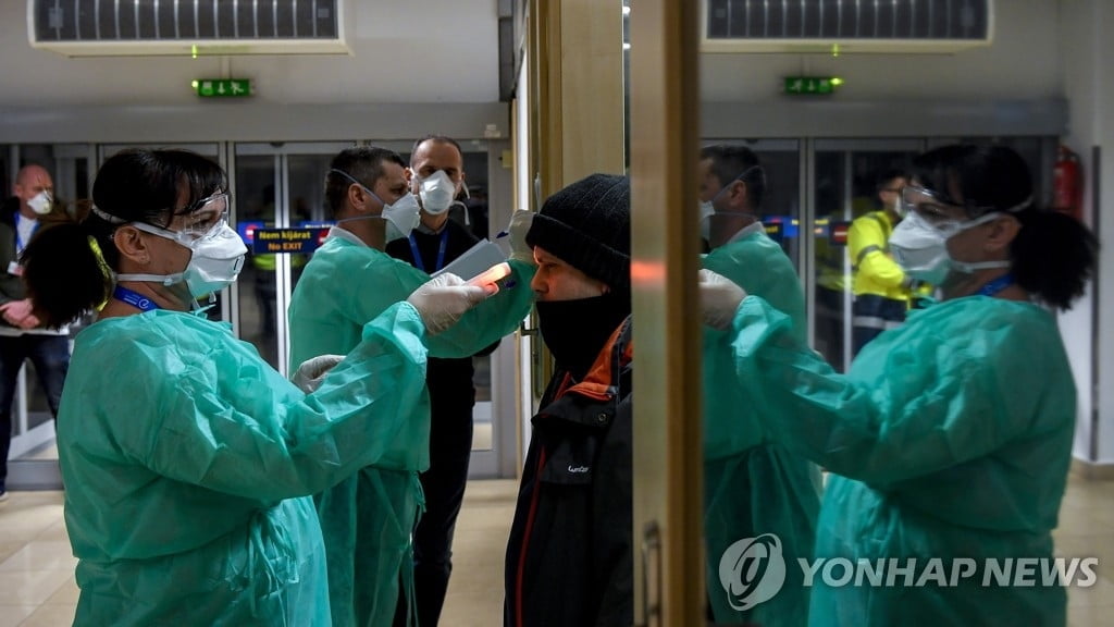 코로나19 비난 억울한 中…"美독감과 구분 안돼" 연일 의문