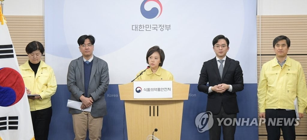 WHO는 마스크 재사용 금지…한국은 "`한시적 허용` 가능"?