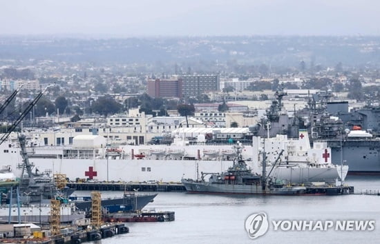 "생계보다 생명"…`코로나19 급증` 미국 곳곳 폐쇄+자택대피령