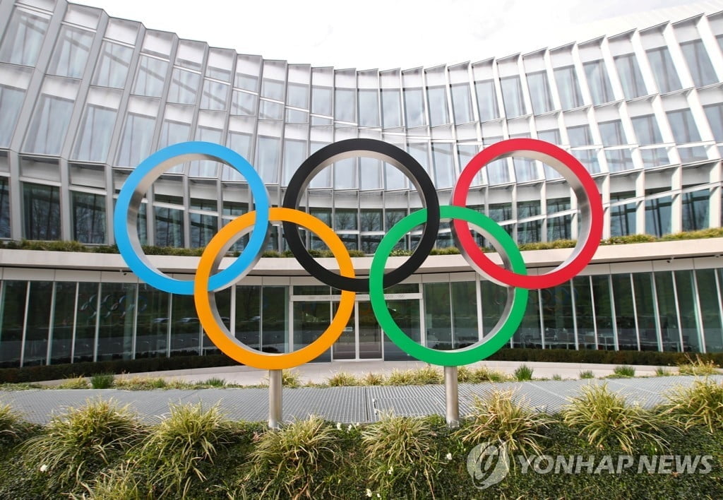 "도쿄올림픽 연기" 각국 요청 쇄도…IOC `강행` 의지 돌릴까