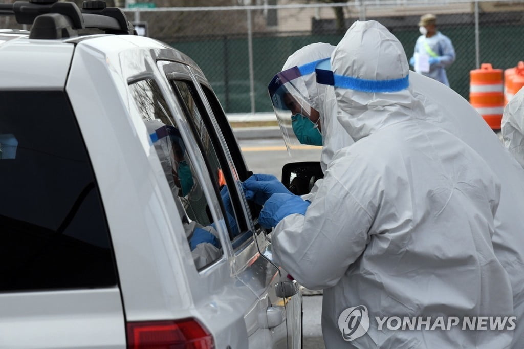 전세계 10억명 `외출 자제`...공장은 멈추고 화장장 24시간 가동