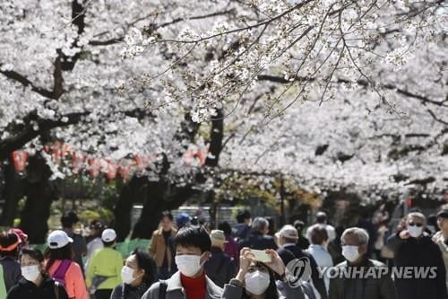 "日 도쿄서 감염경로 불명 환자 늘어…폭발적 증가 우려"