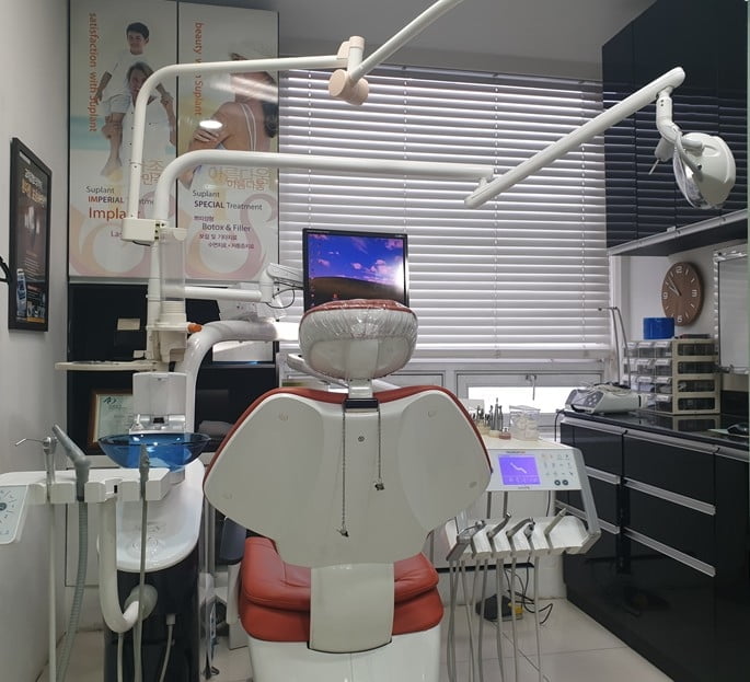 코로나19 확산에 임플란트 치료 꼼꼼히 따져야