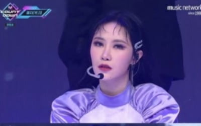 '엠카' 예지, 'HOME' 퍼포먼스+랩핑으로 홀렸다