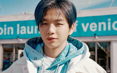 강다니엘, 'CYAN' 콘셉트 포토 공개…청량美 '폭발'