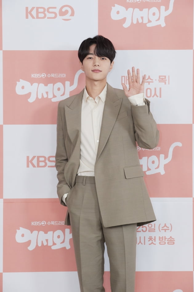 [TEN 포토] '어서와' 김명수, '이번엔 고양이로 변신해요'