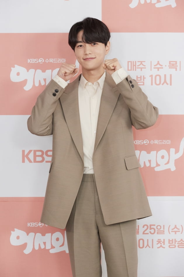 [TEN 포토] '어서와' 김명수, '웹툰 찢고 나온 비주얼'