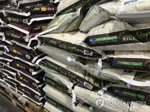 외출 자제로 유통업계 쌀 판매량 급증…즉석밥도 인기