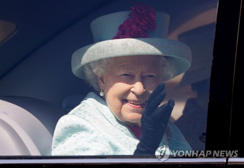 영국 코로나19 확진자 2천명 육박…"해리 왕자도 노출 우려"(종합)