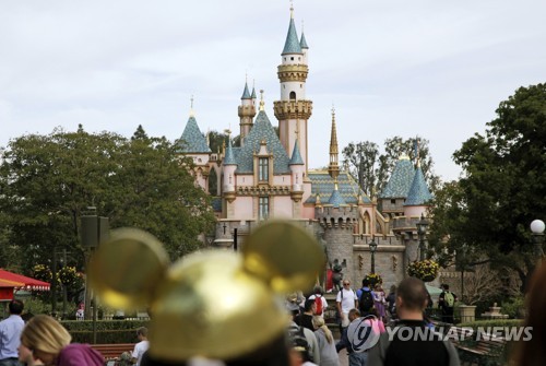 미국 디즈니랜드, 코로나19에 이달 말까지 문 닫는다