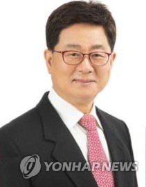 통합당 경남 창원 진해 경선서 'MB맨' 이달곤 승리