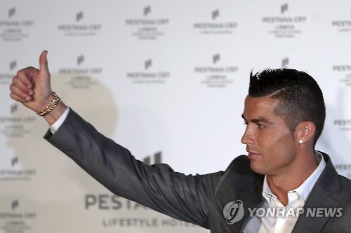 호날두, 'CR7' 호텔을 병원으로…선행도 슈퍼스타