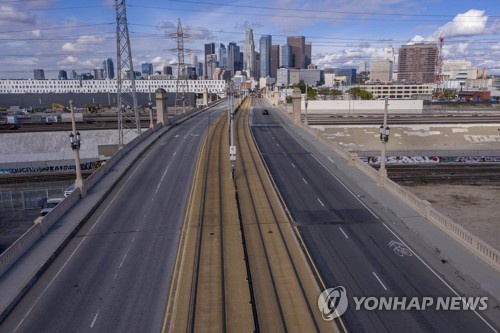 미 코로나19 2만6천명 넘어 세계 3번째…4명 중 1명 자택대피령(종합3보)